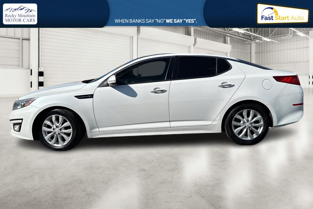 2015 White Kia Optima EX (5XXGN4A76FG) with an 2.4L L4 DOHC 16V engine, 6-Speed Automatic transmission, located at 7755 State Street, Midvale, UT, 84047, (801) 753-9063, 40.610329, -111.892159 - Photo #5