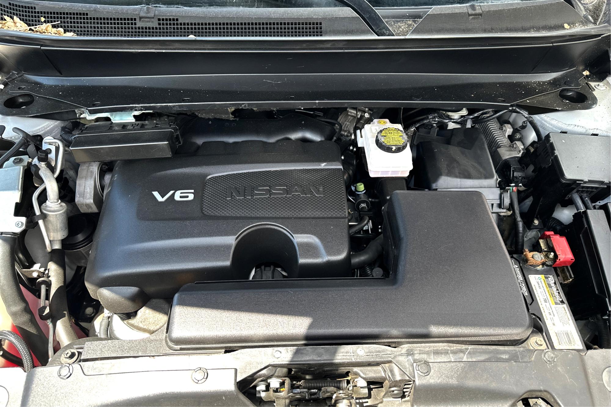 2018 Silver Nissan Pathfinder (5N1DR2MN7JC) with an V6 3.5 Liter engine, Automatic, Xtronic CVT transmission, located at 767 S State Road, Pleasant Grove, UT, 84062, (801) 785-1058, 40.354839, -111.736687 - Photo #8