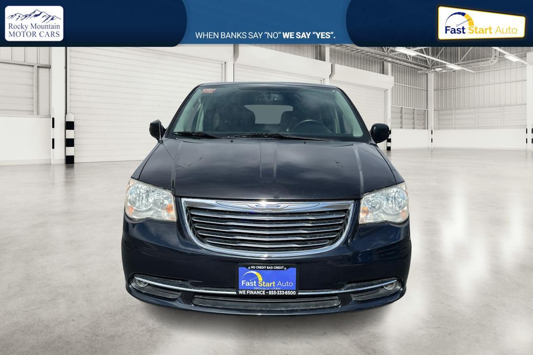 2013 Gray Chrysler Town and Country Touring (2C4RC1BG8DR) with an 3.6L V6 DOHC 24V engine, 6-Speed Automatic transmission, located at 7755 State Street, Midvale, UT, 84047, (801) 753-9063, 40.610329, -111.890656 - Photo #7