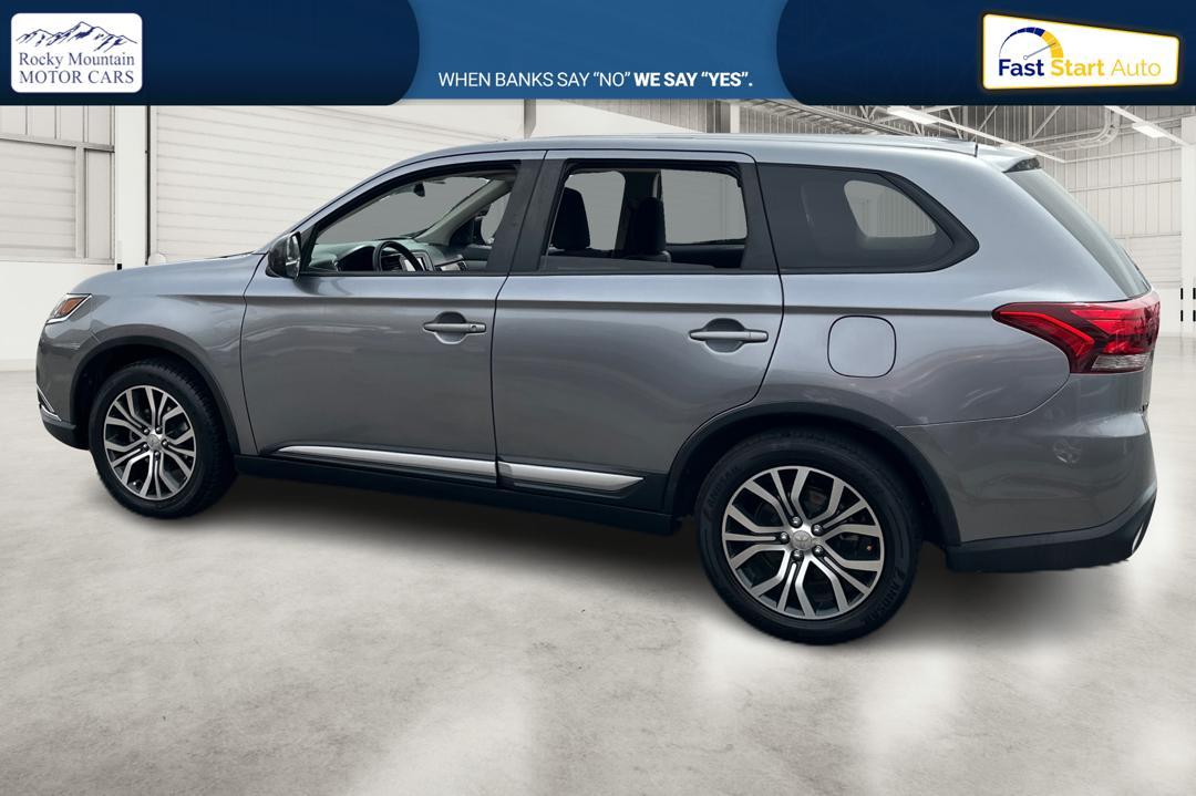 2018 Gray Mitsubishi Outlander ES 2WD (JA4AD2A33JZ) with an 2.4L L4 DOHC 16V engine, CVT transmission, located at 767 S State Road, Pleasant Grove, UT, 84062, (801) 785-1058, 40.354839, -111.736687 - Photo #5