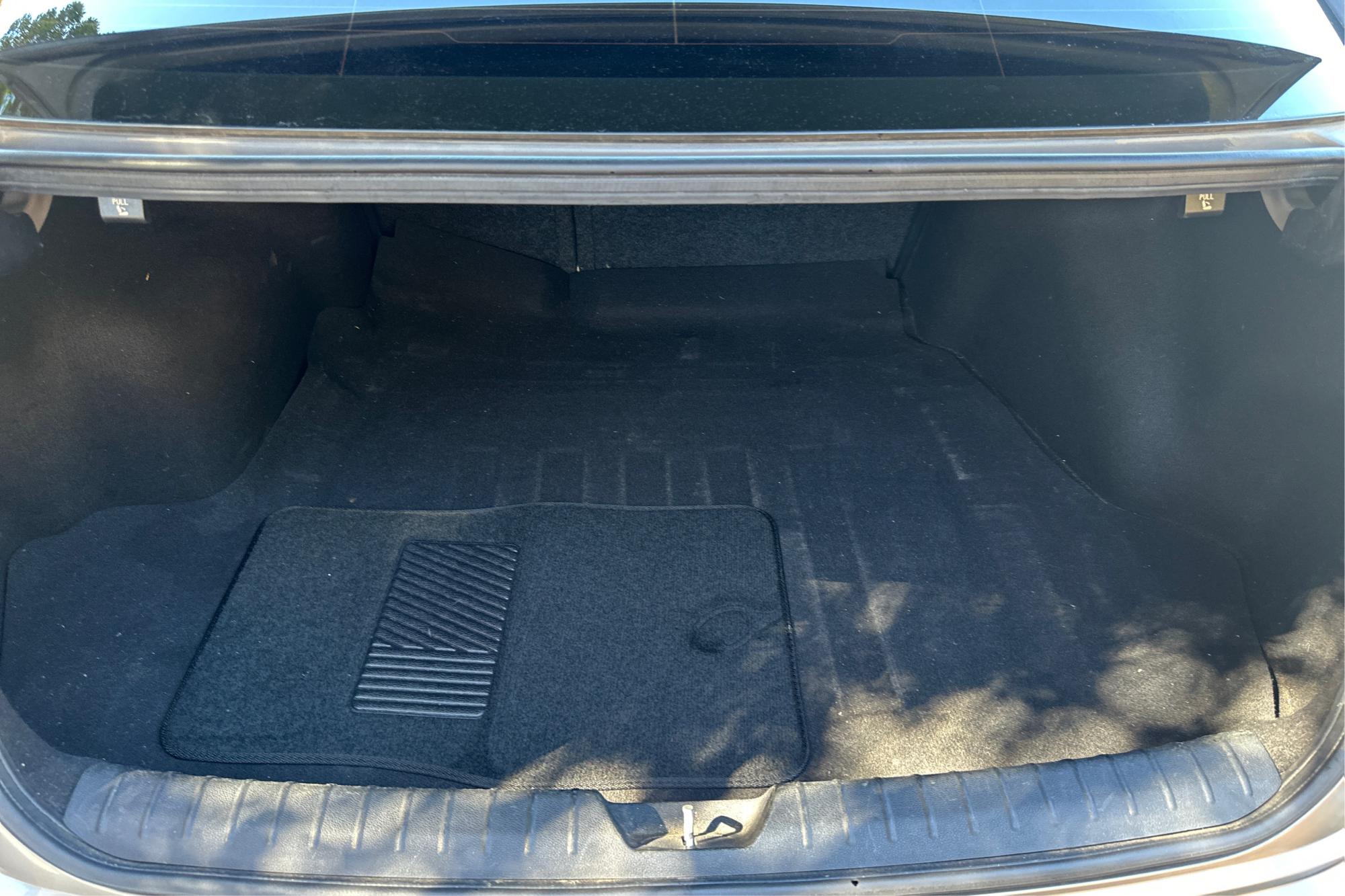 2018 Gray Kia Optima LX (5XXGT4L30JG) with an 2.4L L4 DOHC 16V engine, 6A transmission, located at 767 S State Road, Pleasant Grove, UT, 84062, (801) 785-1058, 40.354839, -111.736687 - Photo#13