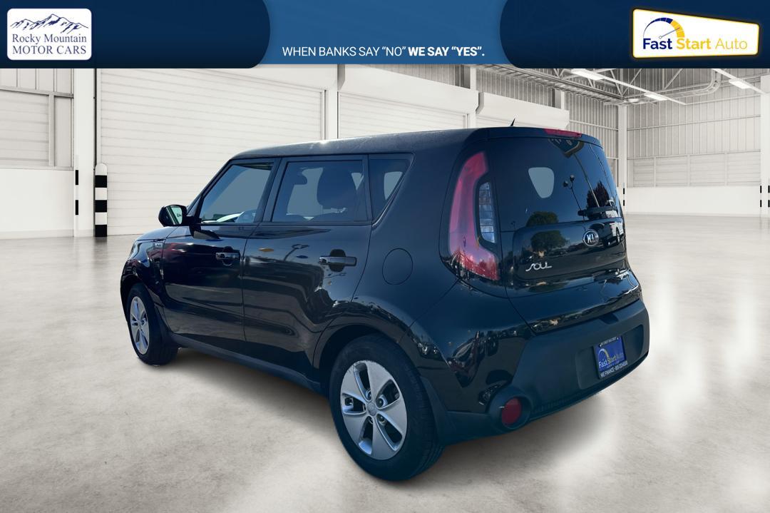 2016 Black Kia Soul Base 6A (KNDJN2A22G7) with an 1.6L L4 DOHC 16V engine, 6A transmission, located at 7755 State Street, Midvale, UT, 84047, (801) 753-9063, 40.610329, -111.890656 - Photo #4