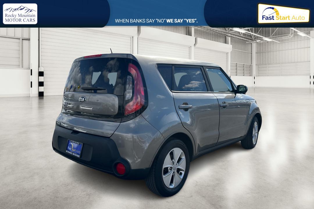 2016 Gray Kia Soul Base 6A (KNDJN2A28G7) with an 1.6L L4 DOHC 16V engine, 6A transmission, located at 7755 State Street, Midvale, UT, 84047, (801) 753-9063, 40.610329, -111.892159 - Photo #2