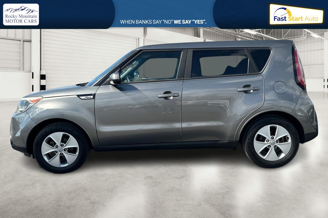 2016 Gray Kia Soul Base 6A (KNDJN2A28G7) with an 1.6L L4 DOHC 16V engine, 6A transmission, located at 7755 State Street, Midvale, UT, 84047, (801) 753-9063, 40.610329, -111.892159 - Photo #5