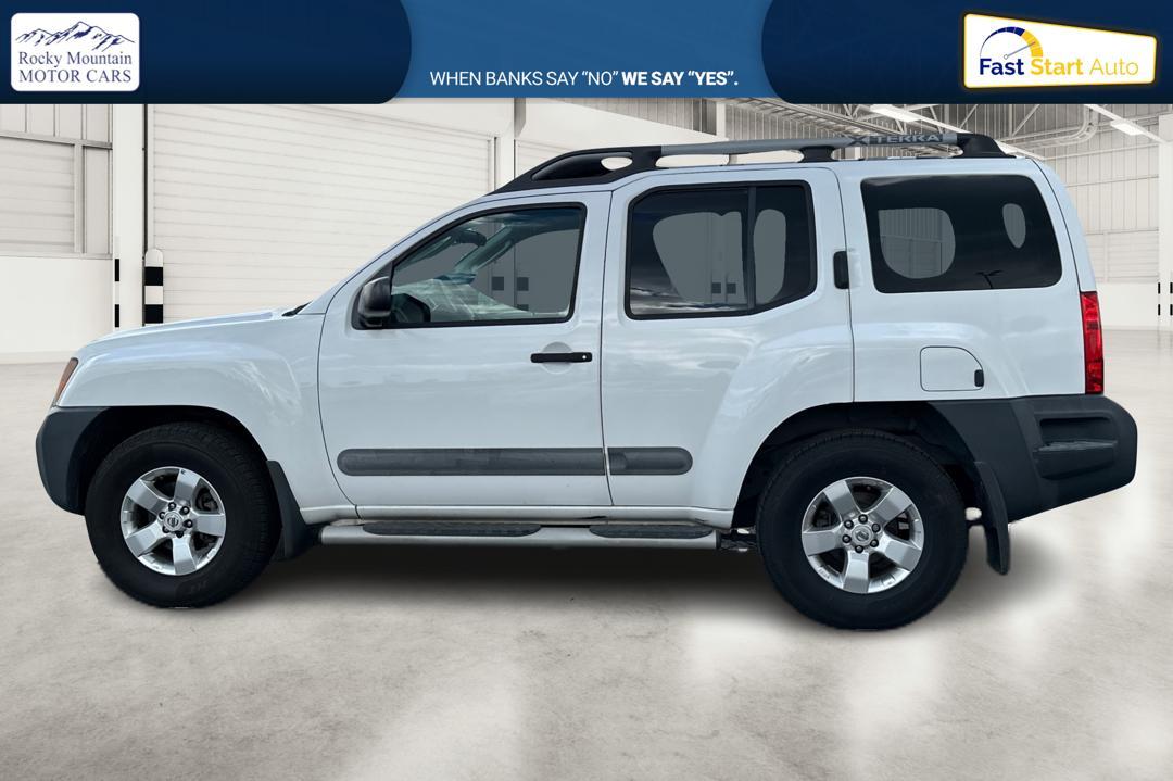 2011 White Nissan Xterra S 2WD (5N1AN0NU4BC) with an 4.0L V6 DOHC 24V engine, Automatic, 5-Spd w/Overdrive transmission, located at 7755 State Street, Midvale, UT, 84047, (801) 753-9063, 40.610329, -111.890656 - Photo #5