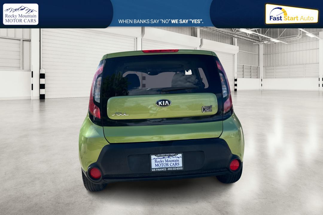 2016 Green Kia Soul Base 6A (KNDJN2A29G7) with an 1.6L L4 DOHC 16V engine, 6A transmission, located at 767 S State Road, Pleasant Grove, UT, 84062, (801) 785-1058, 40.354839, -111.736687 - Photo #3
