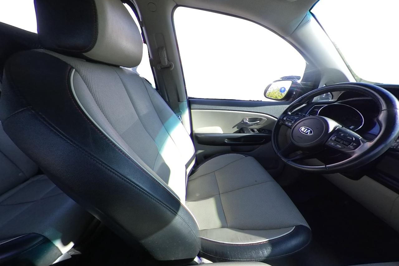 2019 Black Kia Sedona LX (KNDMB5C15K6) with an 3.3L V6 DOHC 24V engine, 6A transmission, located at 767 S State Road, Pleasant Grove, UT, 84062, (801) 785-1058, 40.354839, -111.736687 - Photo#22