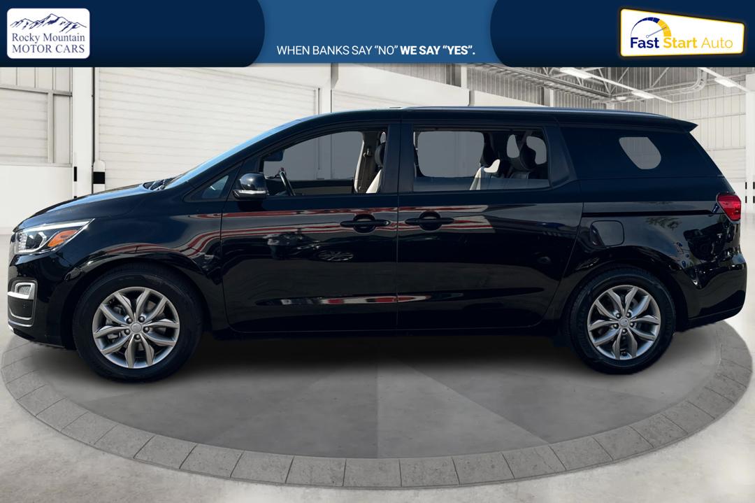 2019 Black Kia Sedona LX (KNDMB5C15K6) with an 3.3L V6 DOHC 24V engine, 6A transmission, located at 767 S State Road, Pleasant Grove, UT, 84062, (801) 785-1058, 40.354839, -111.736687 - Photo#5