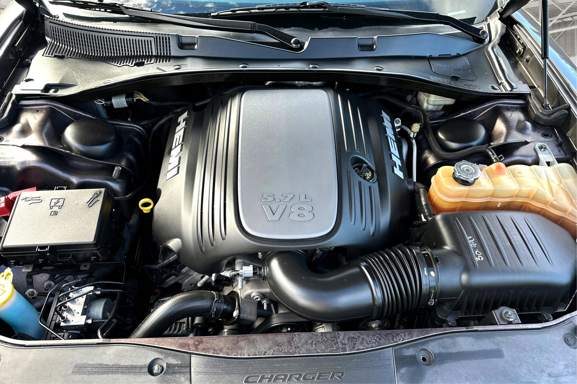 2015 Gray Dodge Charger R/T (2C3CDXCT0FH) with an 5.7L V8 OHV 16V engine, 8-Speed Automatic transmission, located at 7755 State Street, Midvale, UT, 84047, (801) 753-9063, 40.610329, -111.892159 - Photo#10
