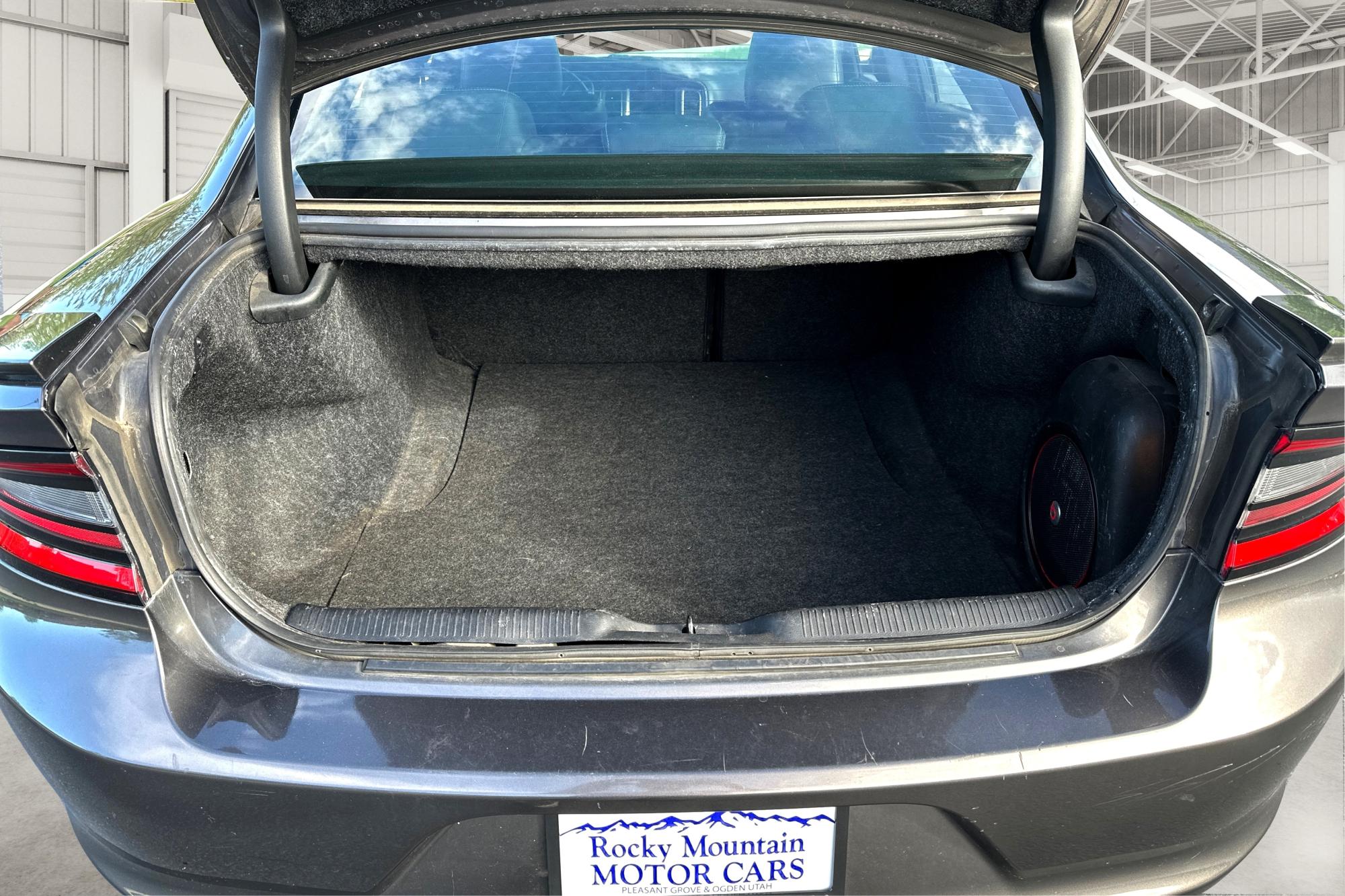 2015 Gray Dodge Charger R/T (2C3CDXCT0FH) with an 5.7L V8 OHV 16V engine, 8-Speed Automatic transmission, located at 7755 State Street, Midvale, UT, 84047, (801) 753-9063, 40.610329, -111.892159 - Photo#13
