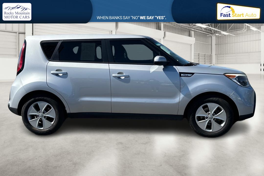 2015 Silver Kia Soul Base (KNDJN2A2XF7) with an 1.6L L4 DOHC 16V engine, Auto, 6-Spd Sportmatic transmission, located at 7755 State Street, Midvale, UT, 84047, (801) 753-9063, 40.610329, -111.892159 - Photo #1