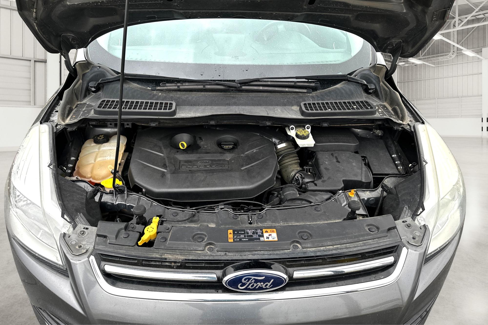 2014 Gray Ford Escape Titanium FWD (1FMCU0J97EU) with an 2.0L L4 DOHC 16V engine, 6-Speed Automatic transmission, located at 7755 State Street, Midvale, UT, 84047, (801) 753-9063, 40.610329, -111.890656 - Photo #8