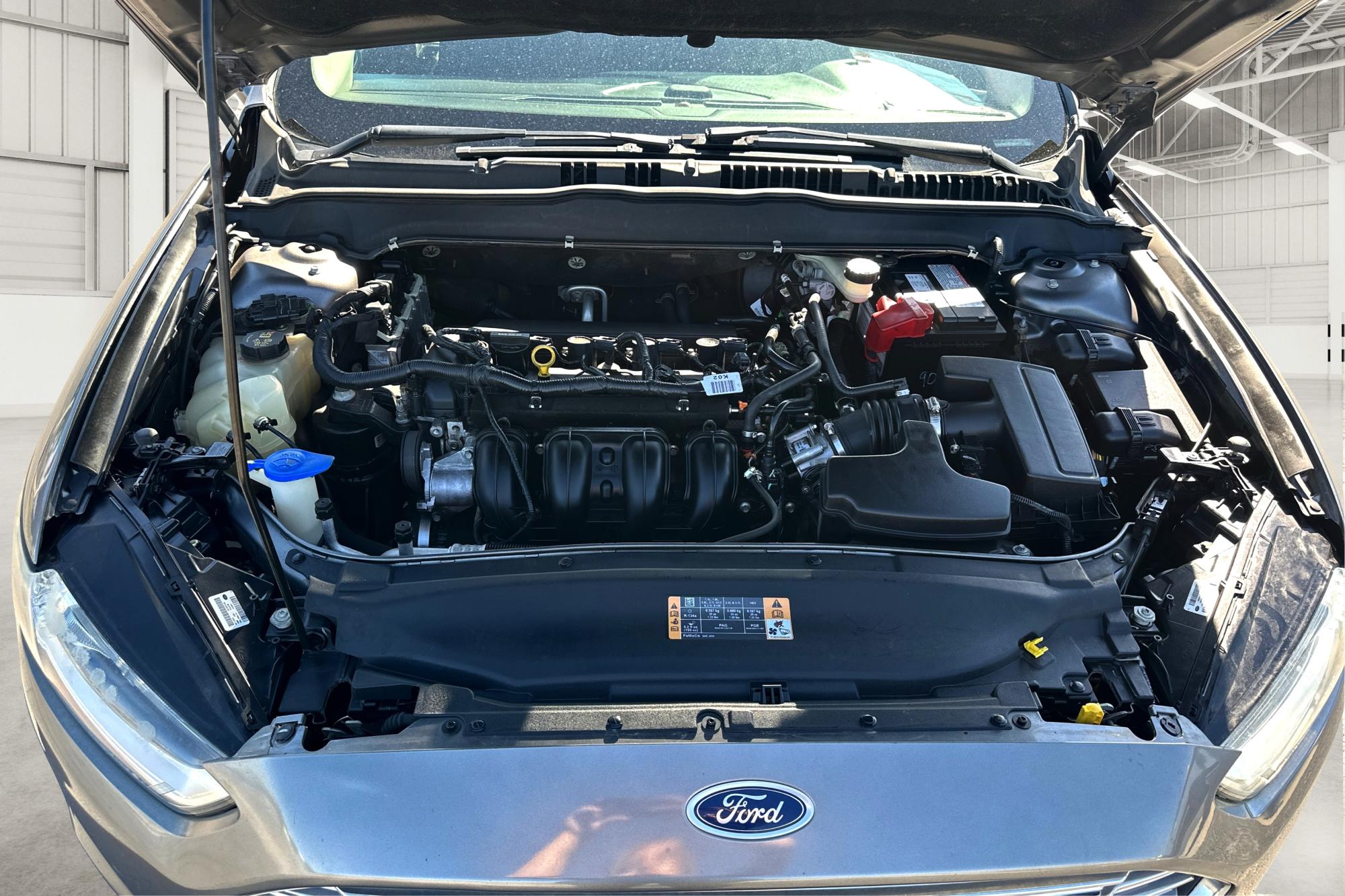 2014 Gray Ford Fusion SE (3FA6P0H74ER) with an 2.5L L4 DOHC 16V engine, Automatic, 6-Spd transmission, located at 767 S State Road, Pleasant Grove, UT, 84062, (801) 785-1058, 40.354839, -111.736687 - Photo #8