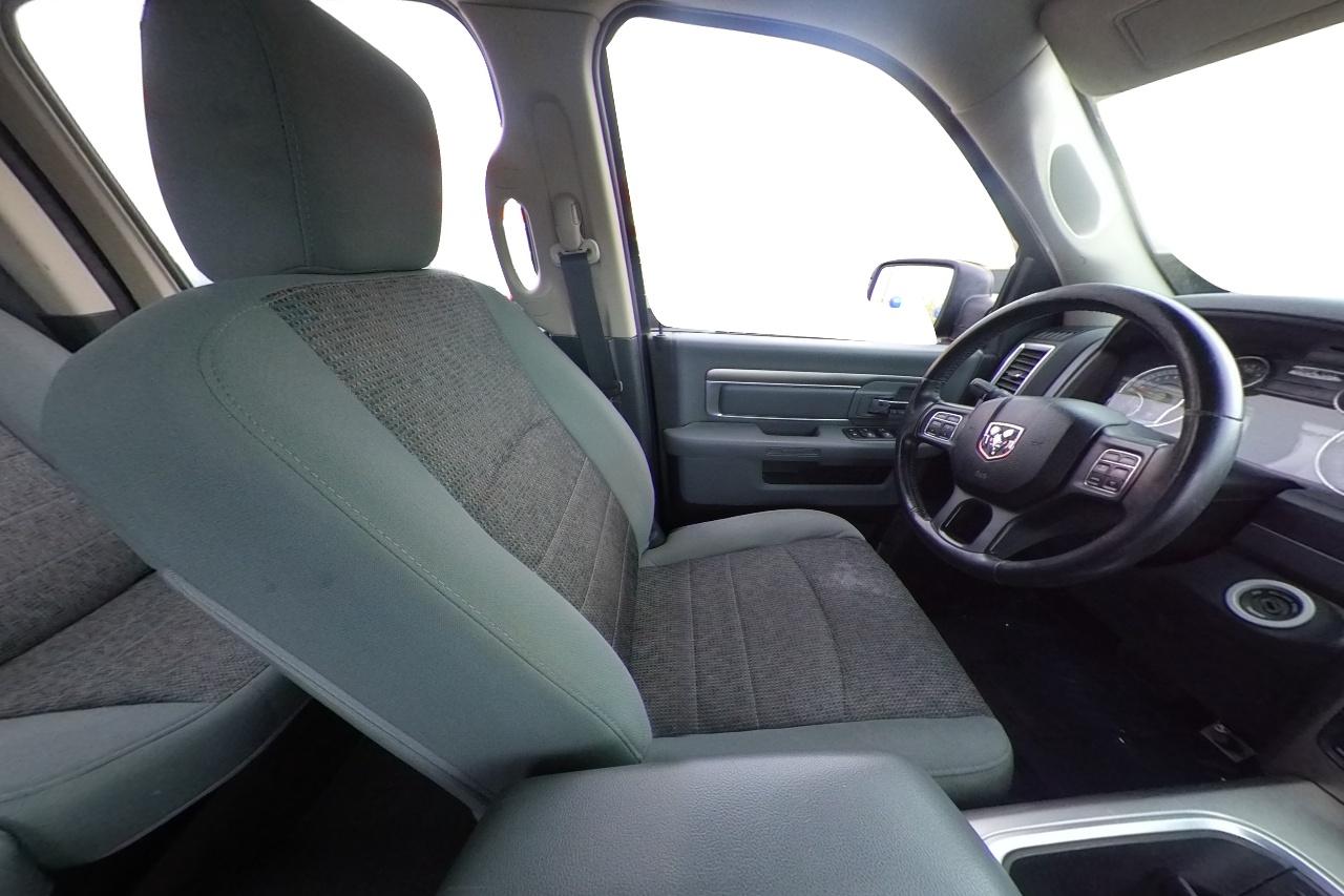 2016 Gray RAM 1500 SLT Crew Cab SWB 4WD (1C6RR7LT0GS) with an 5.7L V8 OHV 16V engine, 6A transmission, located at 767 S State Road, Pleasant Grove, UT, 84062, (801) 785-1058, 40.354839, -111.736687 - Photo#18