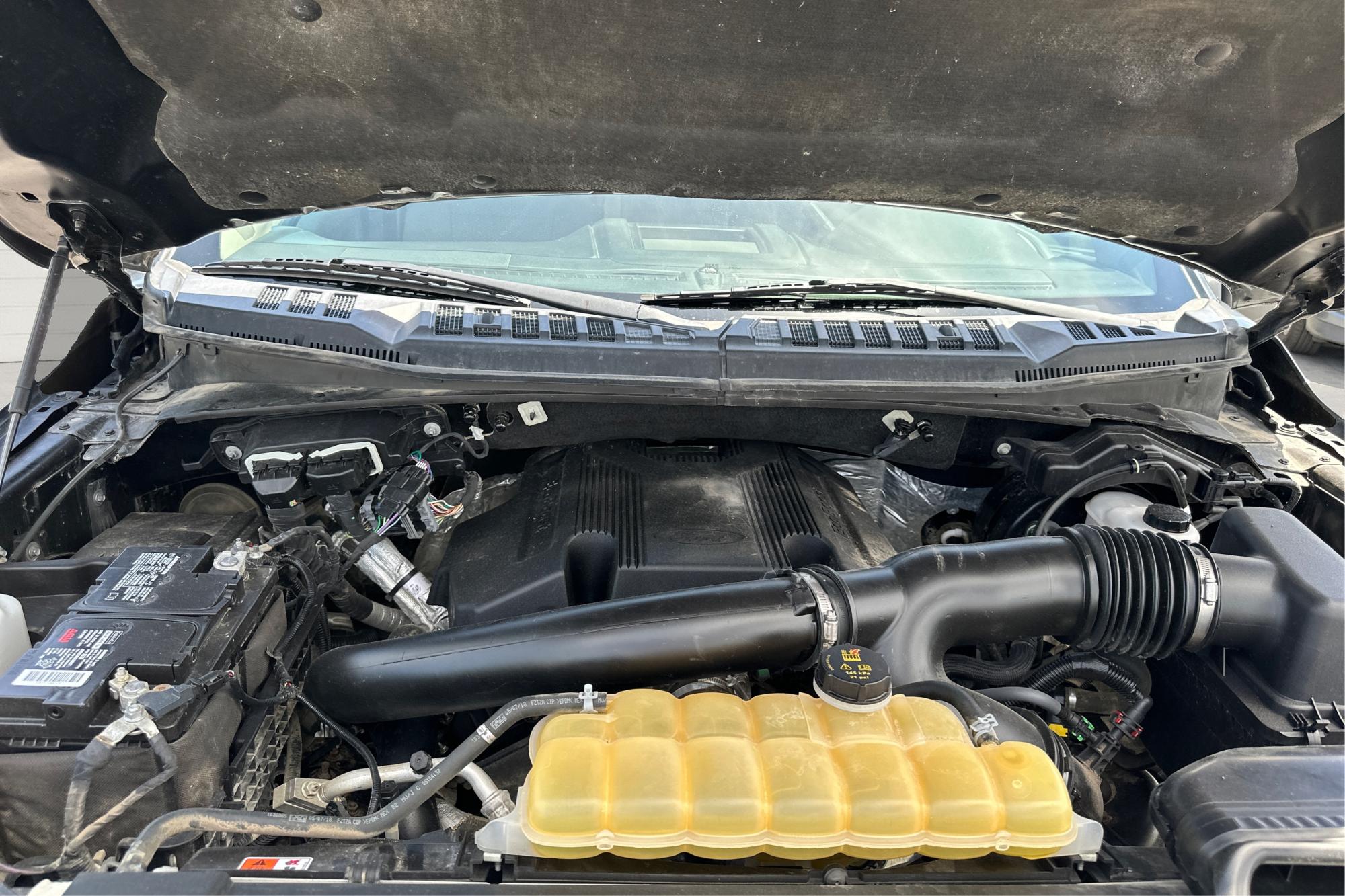 2018 Gray Ford F-150 Lariat SuperCab 6.5-ft. 4WD (1FTFX1EG8JK) with an 3.5L V6 DOHC 24V engine, 6A transmission, located at 7755 State Street, Midvale, UT, 84047, (801) 753-9063, 40.610329, -111.892159 - Photo#10