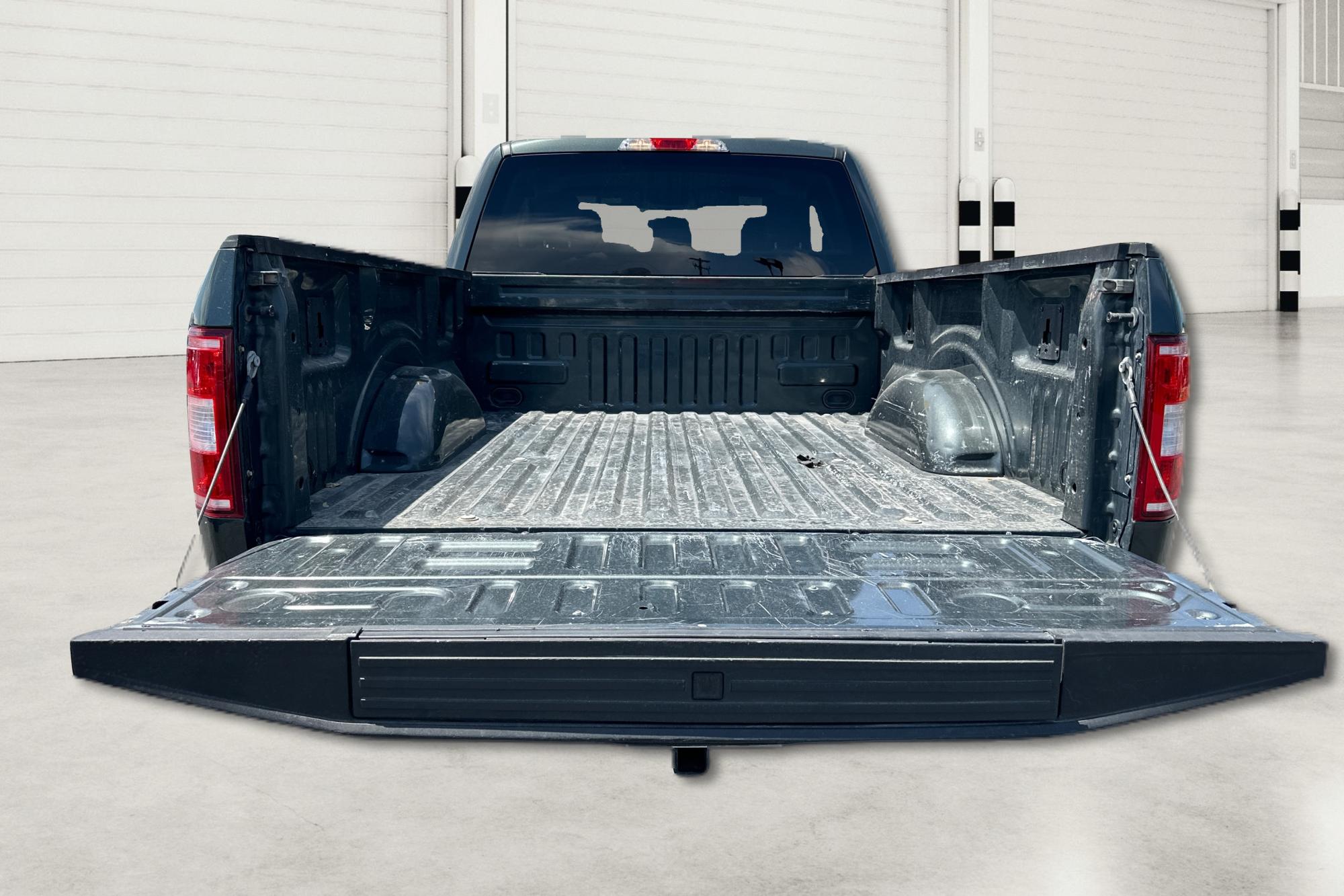 2018 Gray Ford F-150 Lariat SuperCab 6.5-ft. 4WD (1FTFX1EG8JK) with an 3.5L V6 DOHC 24V engine, 6A transmission, located at 7755 State Street, Midvale, UT, 84047, (801) 753-9063, 40.610329, -111.892159 - Photo#13