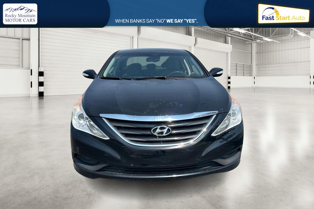 2014 Black Hyundai Sonata GLS (5NPEB4AC6EH) with an 2.4L L4 DOHC 16V engine, 6-Speed Automatic transmission, located at 7755 State Street, Midvale, UT, 84047, (801) 753-9063, 40.610329, -111.890656 - Photo#9