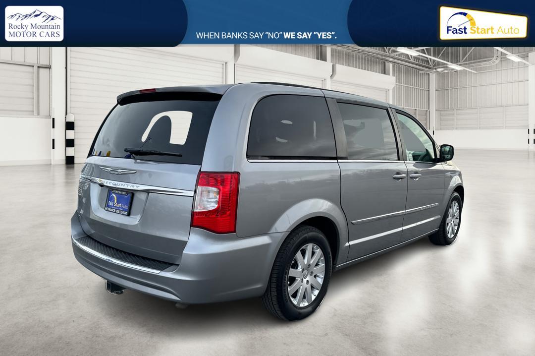 2016 Silver Chrysler Town and Country Touring (2C4RC1BG1GR) with an 3.6L V6 DOHC 24V engine, 6A transmission, located at 7755 State Street, Midvale, UT, 84047, (801) 753-9063, 40.610329, -111.892159 - Photo#2