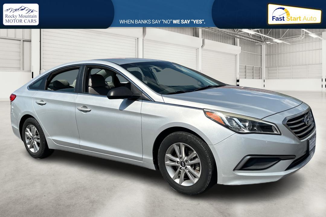 photo of 2016 Hyundai Sonata SEDAN 4-DR