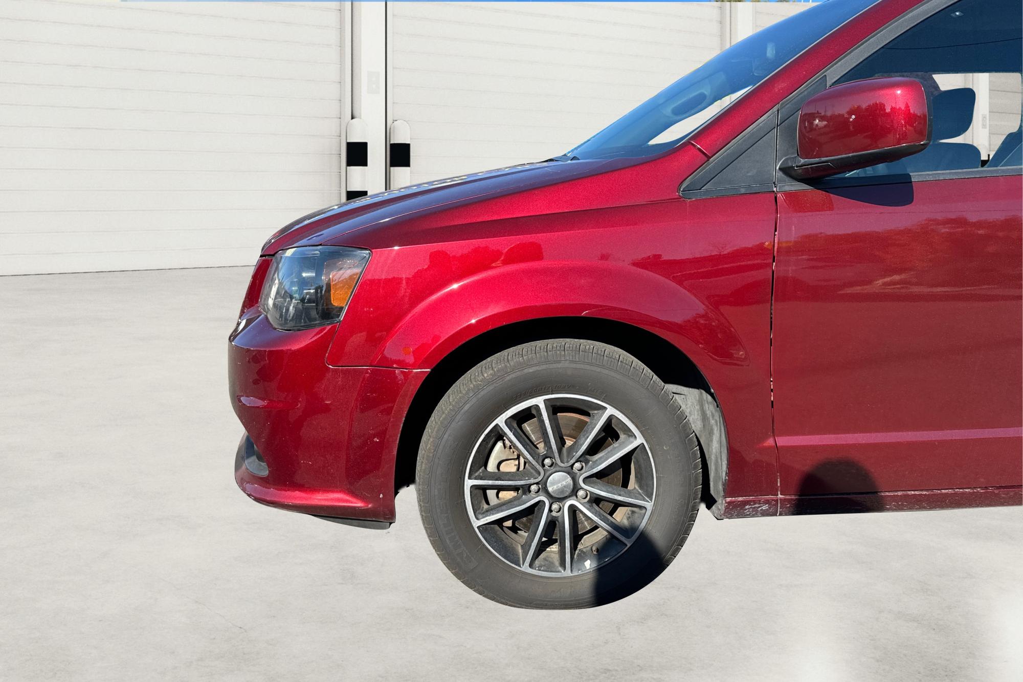 2018 Red Dodge Grand Caravan GT (2C4RDGEG0JR) with an 3.6L V6 DOHC 24V engine, 6A transmission, located at 767 S State Road, Pleasant Grove, UT, 84062, (801) 785-1058, 40.354839, -111.736687 - Photo#12