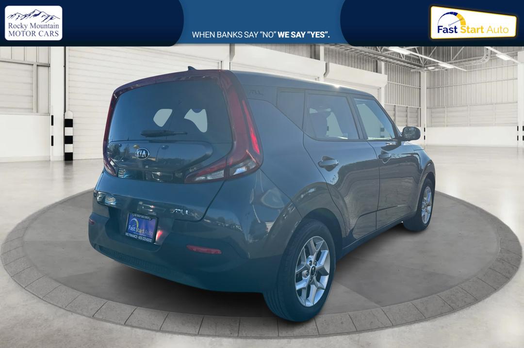 2021 Gray Kia Soul LX CVT (KNDJ23AU7M7) with an 2.0L L4 DOHC 16V engine, CVT transmission, located at 767 S State Road, Pleasant Grove, UT, 84062, (801) 785-1058, 40.354839, -111.736687 - Photo#2