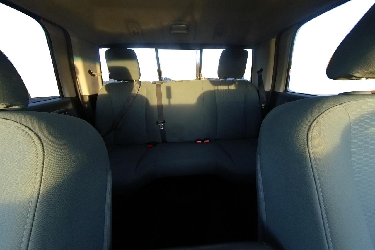 2016 White RAM 1500 SLT Crew Cab SWB 4WD (1C6RR7LG3GS) with an 3.6L V6 DOHC 24V FFV engine, 6A transmission, located at 767 S State Road, Pleasant Grove, UT, 84062, (801) 785-1058, 40.354839, -111.736687 - Photo#22