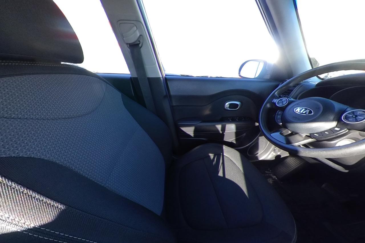 2018 Silver Kia Soul + (KNDJP3A51J7) with an 2.0L L4 DOHC 16V engine, 6A transmission, located at 767 S State Road, Pleasant Grove, UT, 84062, (801) 785-1058, 40.354839, -111.736687 - Photo#17