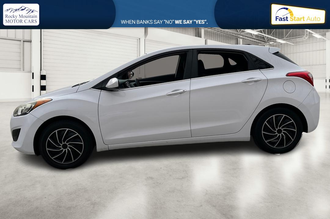 2016 White Hyundai Elantra GT A/T (KMHD35LH2GU) with an 2.0L L4 16V DOHC engine, 6A transmission, located at 344 S Washington Blvd, Ogden, UT, 84404, (801) 399-1799, 41.255482, -111.970848 - Photo#6