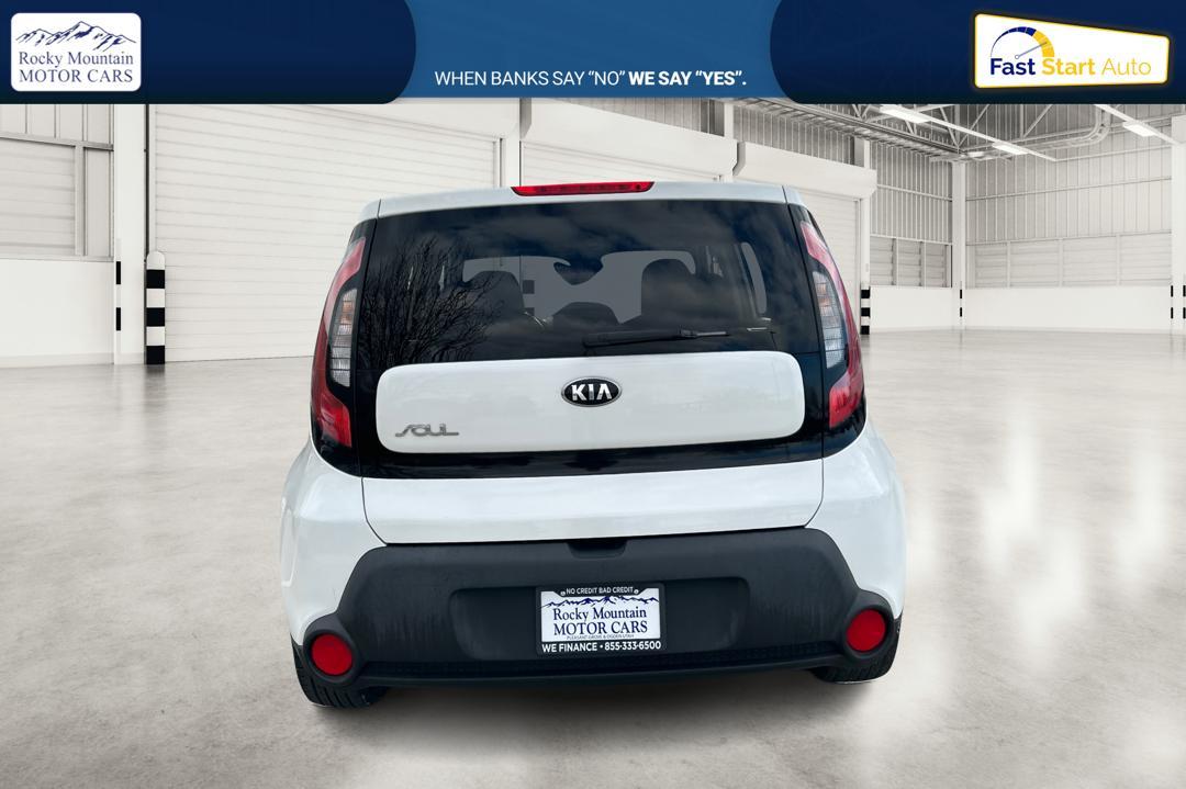 2016 White Kia Soul Base 6A (KNDJN2A22G7) with an 1.6L L4 DOHC 16V engine, 6A transmission, located at 767 S State Road, Pleasant Grove, UT, 84062, (801) 785-1058, 40.354839, -111.736687 - Photo#4