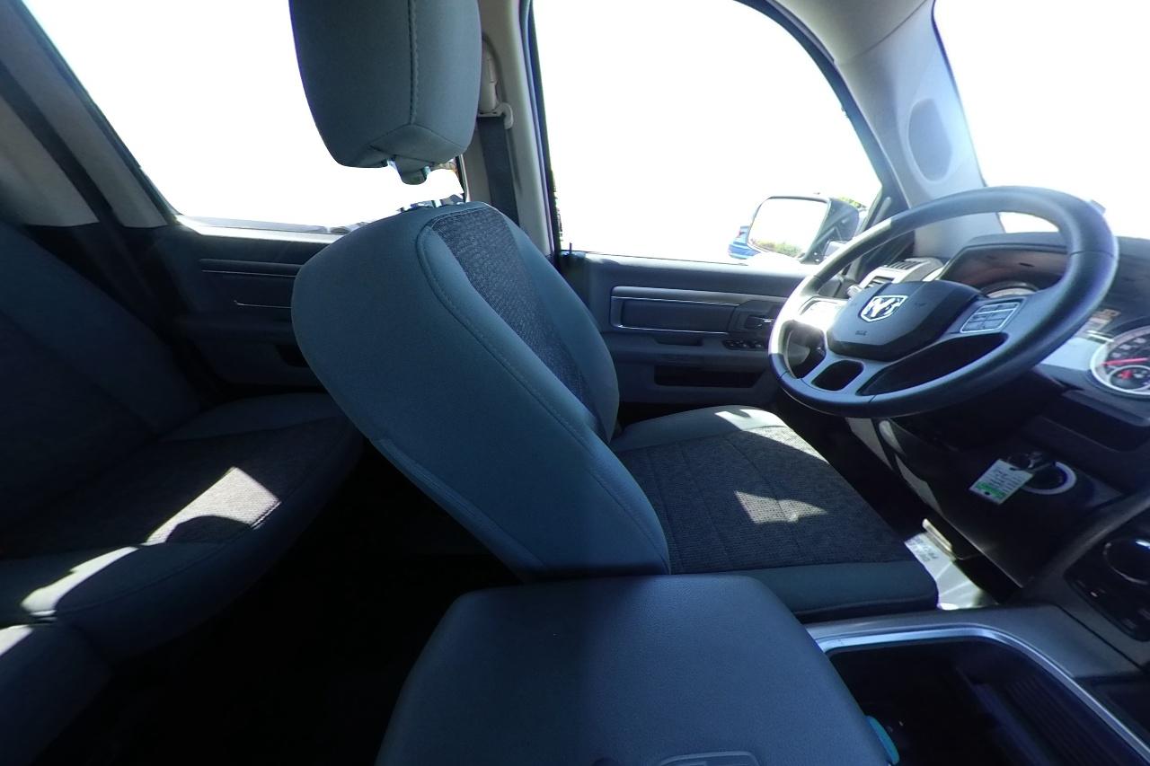 2018 Black RAM 1500 SLT Crew Cab SWB 4WD (1C6RR7LT4JS) with an 5.7L V8 OHV 16V engine, 8A transmission, located at 7755 State Street, Midvale, UT, 84047, (801) 753-9063, 40.610329, -111.892159 - Photo#19