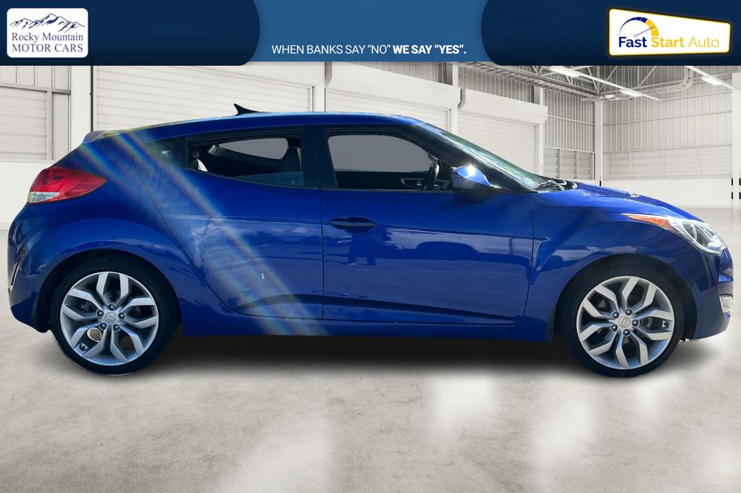 2013 Blue Hyundai Veloster Base (KMHTC6AD7DU) with an 1.6L L4 DOHC 16V engine, Auto, 6-Spd EcoShft DCT transmission, located at 767 S State Road, Pleasant Grove, UT, 84062, (801) 785-1058, 40.354839, -111.736687 - Photo#1