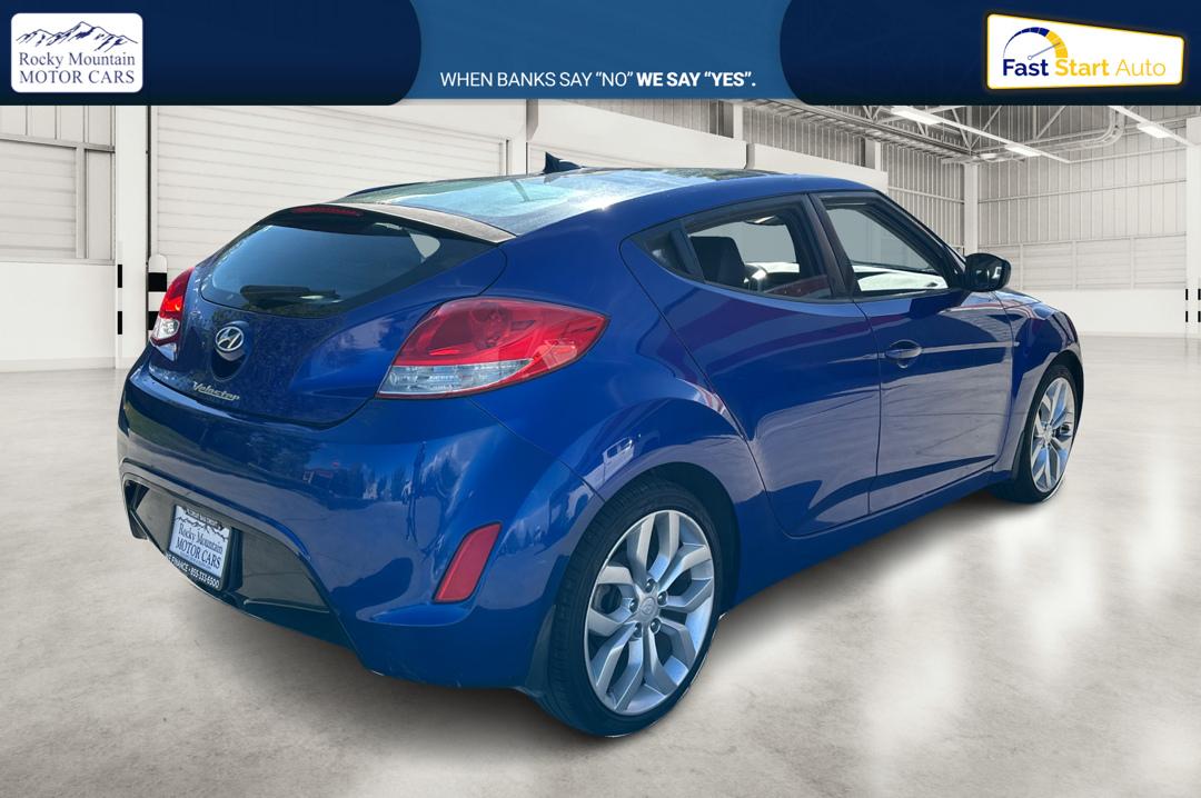 2013 Blue Hyundai Veloster Base (KMHTC6AD7DU) with an 1.6L L4 DOHC 16V engine, Auto, 6-Spd EcoShft DCT transmission, located at 767 S State Road, Pleasant Grove, UT, 84062, (801) 785-1058, 40.354839, -111.736687 - Photo#2