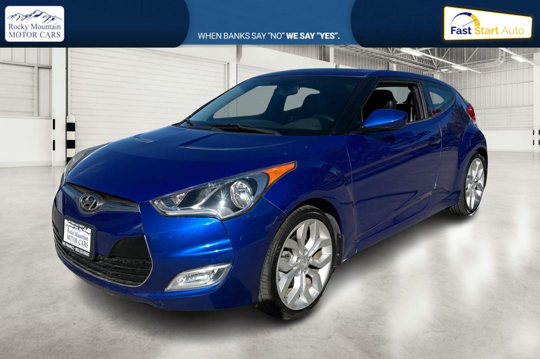 2013 Blue Hyundai Veloster Base (KMHTC6AD7DU) with an 1.6L L4 DOHC 16V engine, Auto, 6-Spd EcoShft DCT transmission, located at 767 S State Road, Pleasant Grove, UT, 84062, (801) 785-1058, 40.354839, -111.736687 - Photo#8