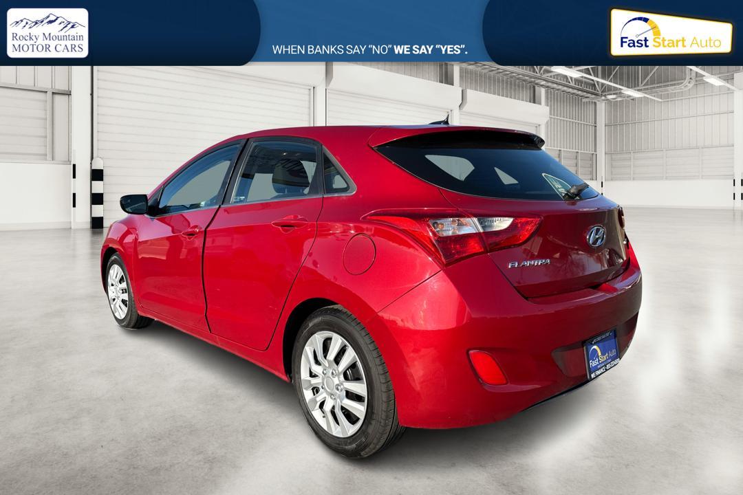 2016 Red Hyundai Elantra GT A/T (KMHD35LH0GU) with an 2.0L L4 16V DOHC engine, 6A transmission, located at 7755 State Street, Midvale, UT, 84047, (801) 753-9063, 40.610329, -111.892159 - Photo#5