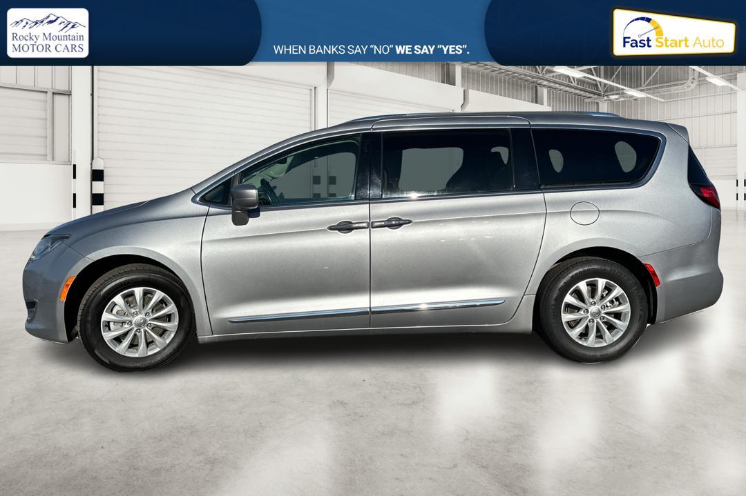 2019 Silver Chrysler Pacifica Touring-L (2C4RC1BG5KR) with an 3.6L V6 DOHC 24V engine, 9A transmission, located at 7755 State Street, Midvale, UT, 84047, (801) 753-9063, 40.610329, -111.890656 - Photo#6