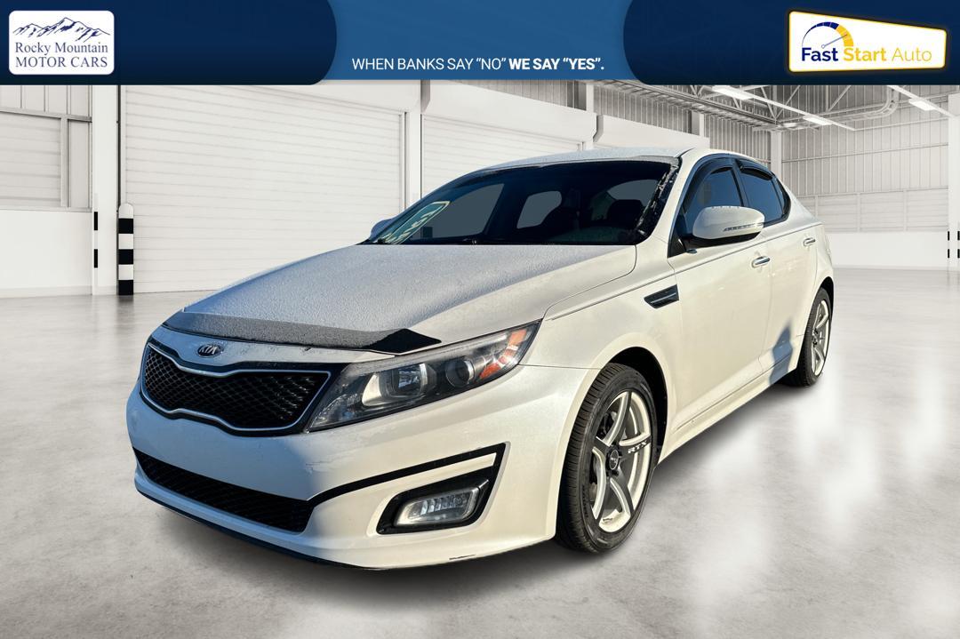 2015 White Kia Optima LX (KNAGM4A74F5) with an 2.4L L4 DOHC 16V engine, 6-Speed Automatic transmission, located at 7755 State Street, Midvale, UT, 84047, (801) 753-9063, 40.610329, -111.890656 - Photo#8