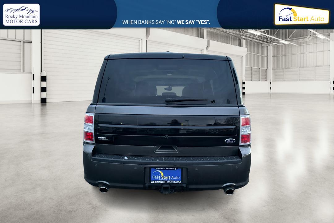 2016 Gray Ford Flex SEL FWD (2FMGK5C84GB) with an 3.5L V6 DOHC 24V engine, 6A transmission, located at 7755 State Street, Midvale, UT, 84047, (801) 753-9063, 40.610329, -111.890656 - Photo#4