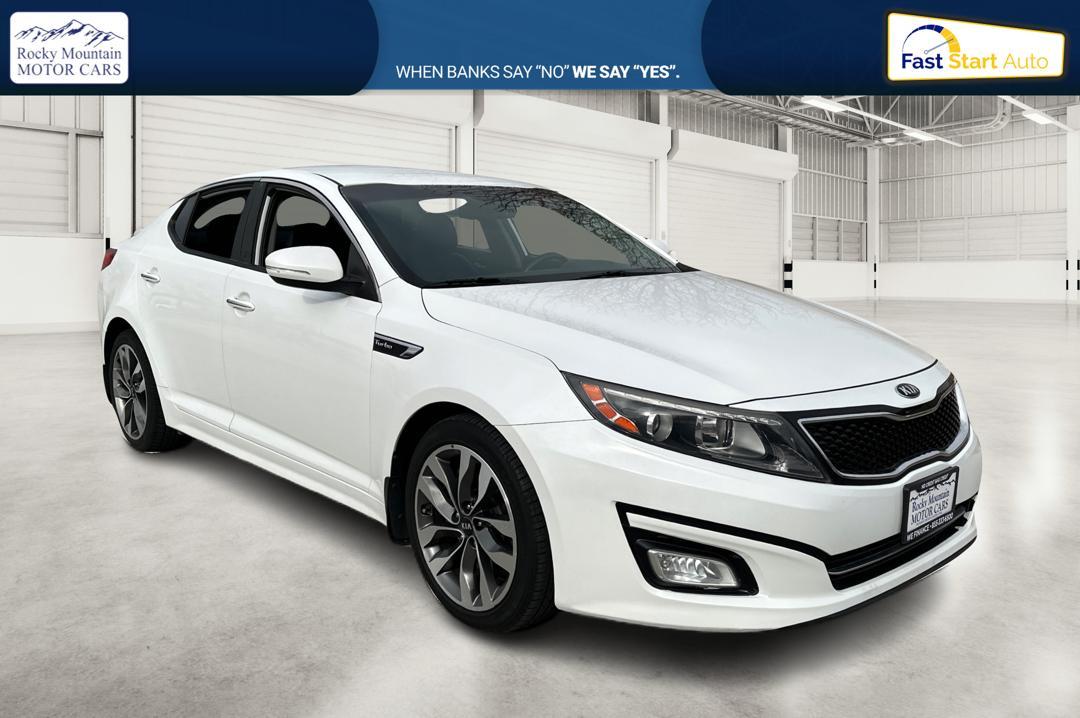 2015 White Kia Optima SX Turbo (5XXGR4A61FG) with an 2.0L L4 DOHC 16V TURBO engine, 6-Speed Automatic transmission, located at 767 S State Road, Pleasant Grove, UT, 84062, (801) 785-1058, 40.354839, -111.736687 - Photo#0