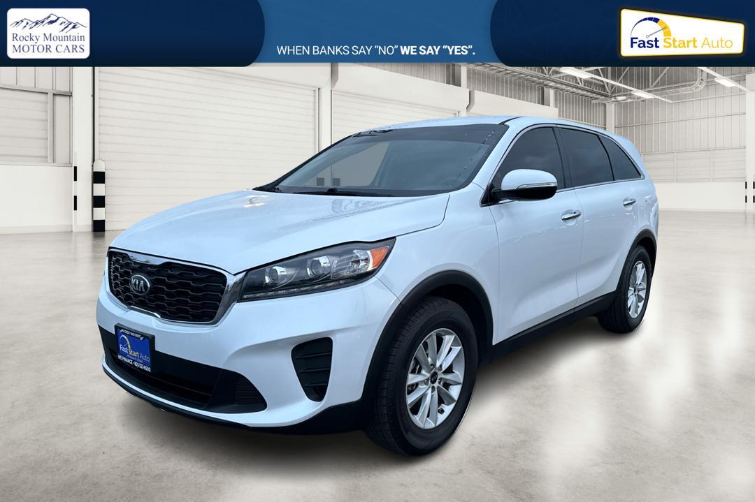 2019 White Kia Sorento LX 2WD (5XYPG4A31KG) with an 2.4L L4 DOHC 16V engine, 6A transmission, located at 7755 State Street, Midvale, UT, 84047, (801) 753-9063, 40.610329, -111.890656 - Photo#8