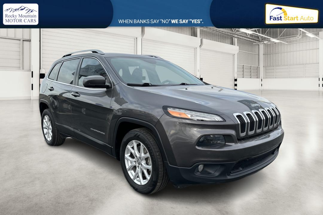 photo of 2017 Jeep Cherokee Latitude FWD