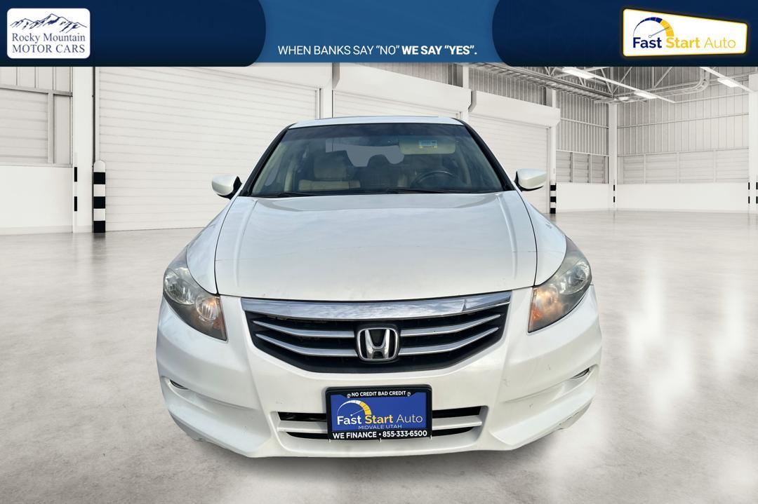 2012 White Honda Accord EX-L V6 Sedan AT (1HGCP3F88CA) with an 3.5L V6 SOHC 24V engine, 5-Speed Automatic transmission, located at 344 S Washington Blvd, Ogden, UT, 84404, (801) 399-1799, 41.255482, -111.970848 - Photo#9