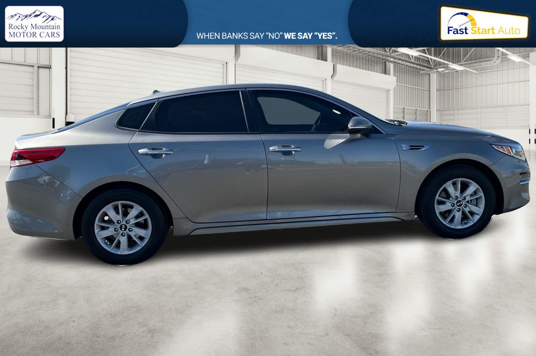 2018 Gray Kia Optima LX (5XXGT4L3XJG) with an 2.4L L4 DOHC 16V engine, 6A transmission, located at 7755 State Street, Midvale, UT, 84047, (801) 753-9063, 40.610329, -111.892159 - Photo#1