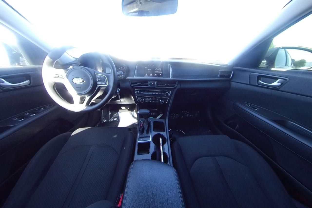 2018 Gray Kia Optima LX (5XXGT4L3XJG) with an 2.4L L4 DOHC 16V engine, 6A transmission, located at 7755 State Street, Midvale, UT, 84047, (801) 753-9063, 40.610329, -111.892159 - Photo#16