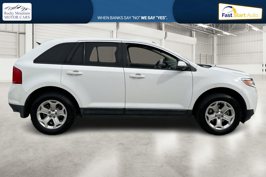 2014 White Ford Edge SEL FWD (2FMDK3JC9EB) with an 3.5L V6 DOHC 24V engine, 6-Speed Automatic transmission, located at 344 S Washington Blvd, Ogden, UT, 84404, (801) 399-1799, 41.255482, -111.970848 - Photo#1