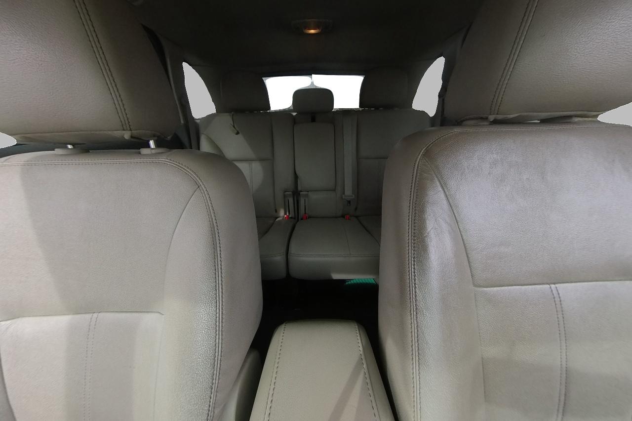 2014 White Ford Edge SEL FWD (2FMDK3JC9EB) with an 3.5L V6 DOHC 24V engine, 6-Speed Automatic transmission, located at 767 S State Road, Pleasant Grove, UT, 84062, (801) 785-1058, 40.354839, -111.736687 - Photo#20