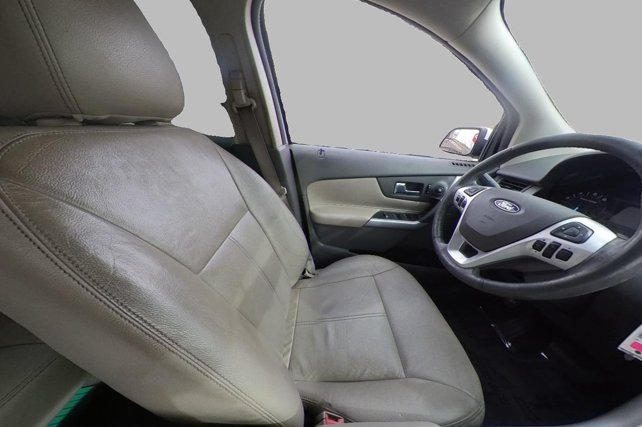 2014 White Ford Edge SEL FWD (2FMDK3JC9EB) with an 3.5L V6 DOHC 24V engine, 6-Speed Automatic transmission, located at 767 S State Road, Pleasant Grove, UT, 84062, (801) 785-1058, 40.354839, -111.736687 - Photo#21