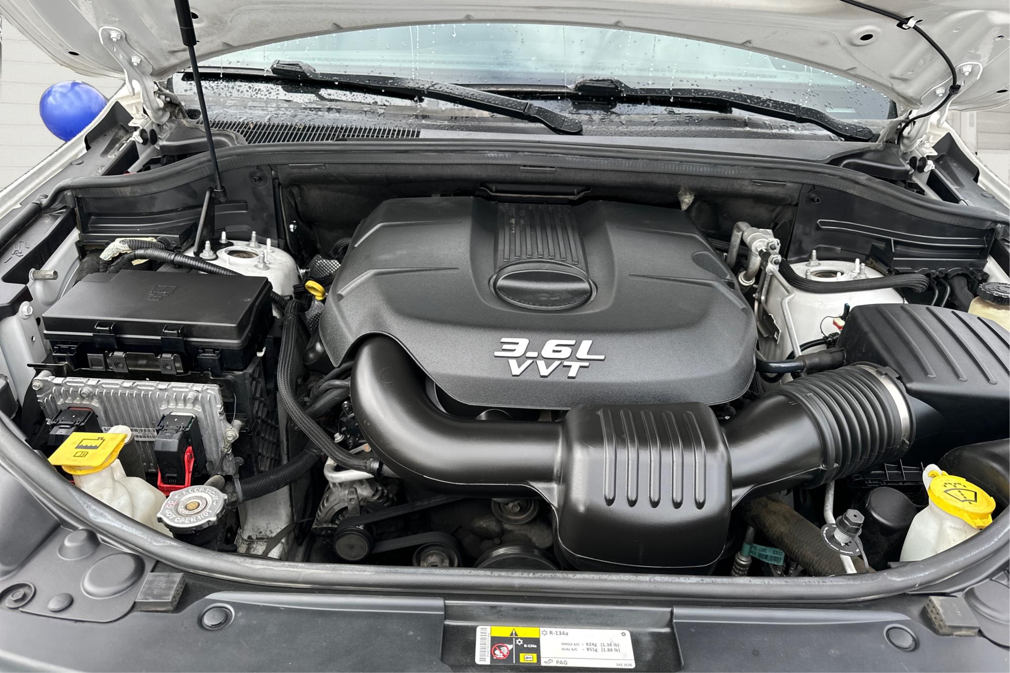 2014 White Jeep Grand Cherokee Laredo 4WD (1C4RJFAG2EC) with an 3.6L V6 DOHC 24V engine, 5-Speed Automatic transmission, located at 7755 State Street, Midvale, UT, 84047, (801) 753-9063, 40.610329, -111.892159 - Photo#10