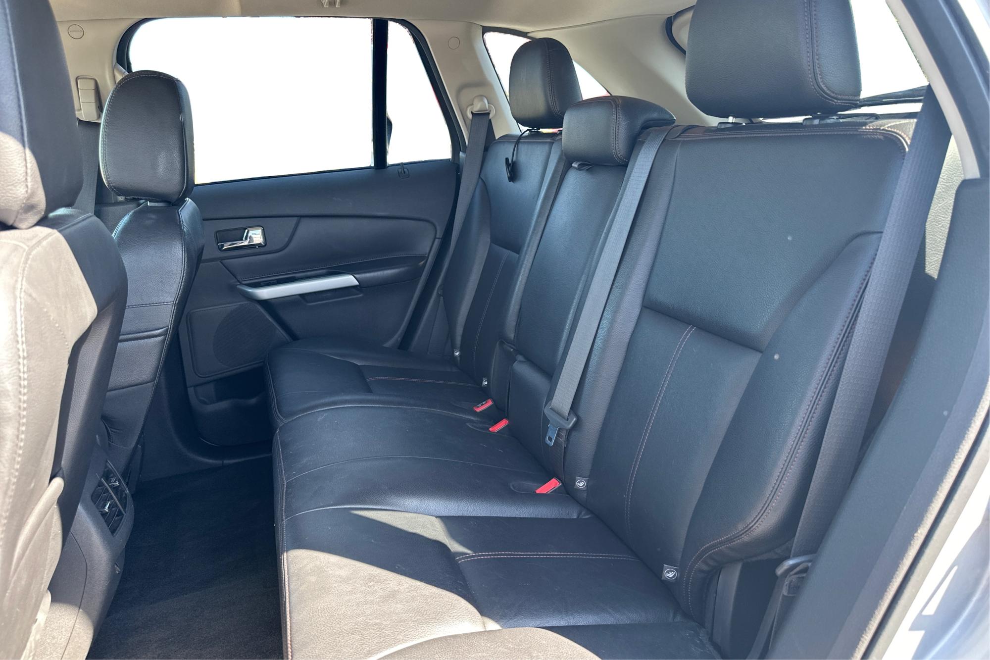 2014 Silver Ford Edge SEL FWD (2FMDK3JC9EB) with an 3.5L V6 DOHC 24V engine, 6-Speed Automatic transmission, located at 7755 State Street, Midvale, UT, 84047, (801) 753-9063, 40.610329, -111.890656 - Photo#15