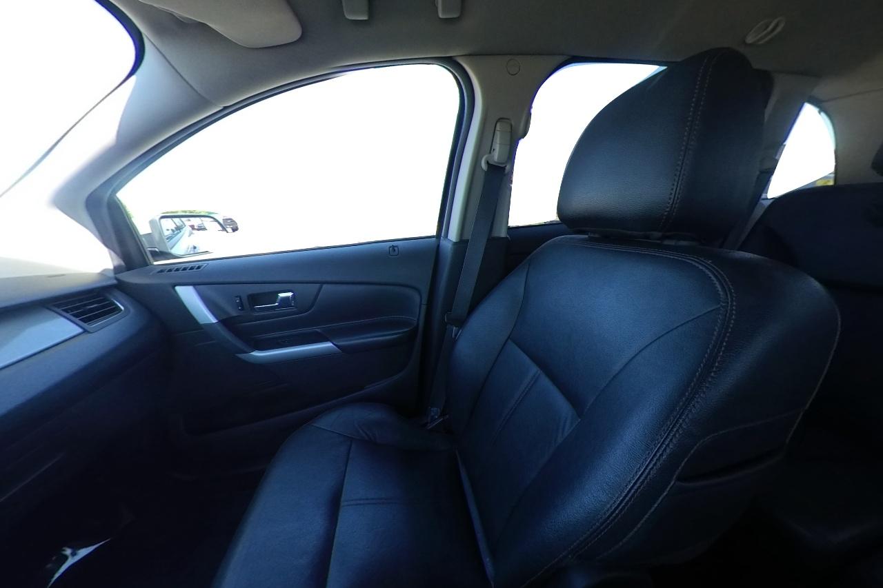 2014 Silver Ford Edge SEL FWD (2FMDK3JC9EB) with an 3.5L V6 DOHC 24V engine, 6-Speed Automatic transmission, located at 7755 State Street, Midvale, UT, 84047, (801) 753-9063, 40.610329, -111.890656 - Photo#17