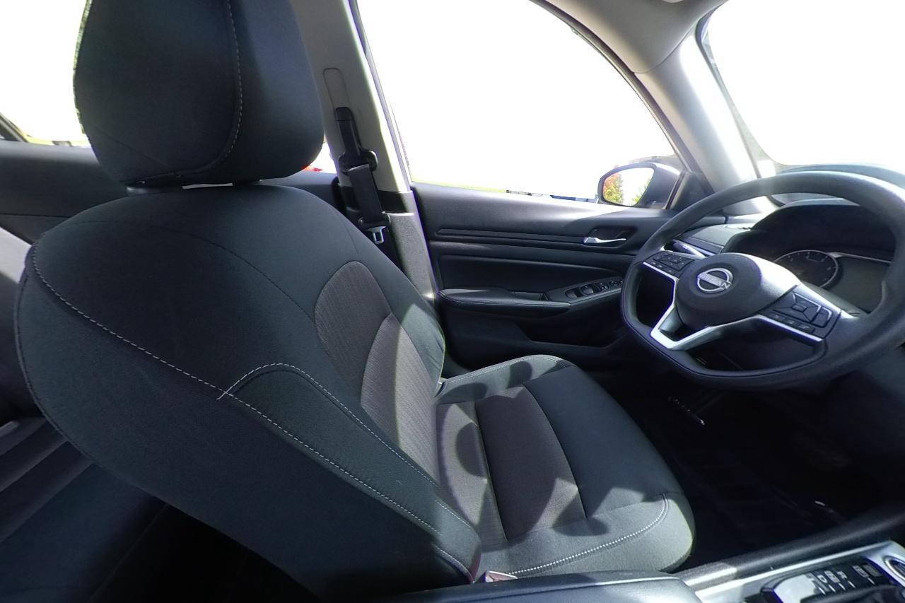 2024 Silver Nissan Altima 2.5 SV (1N4BL4DV2RN) with an 2.5L L4 DOHC 16V engine, CVT transmission, located at 767 S State Road, Pleasant Grove, UT, 84062, (801) 785-1058, 40.354839, -111.736687 - Photo#14